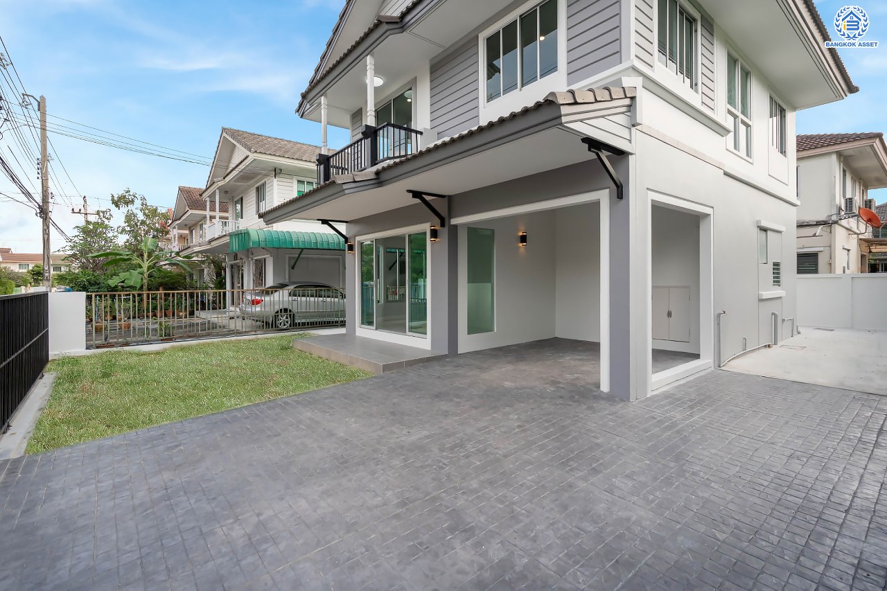 บ้านมือสองตกแต่งใหม่ โครงการ พฤกษ์ลดา พุทธสาคร แบรนด์ LH รองรับทุกความสุข เนื้อที่ 53.1 ตร.ว. ฟังก์ชัน 3 ห้องนอน 2 ห้องน้ำ จอดรถได้ 2 คัน บนทำเลใกล้ The Mall บางแค และเชื่อมต่อถนนเพชรเกษม, ถนนพุทธมณฑลสาย4 ใกล้โครงการรถไฟฟ้าสายสีน้ำเงิน "สถานีหลักสอง"